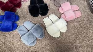WomenS New Autumn And Winter Indoor Slip-On Plush Slippers Flat Cotton Slippers For Home Use