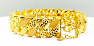 MJ Jewellery 375/9K Gold Stamping Bracelet T56