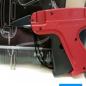 tembakan alat merk atau label baju