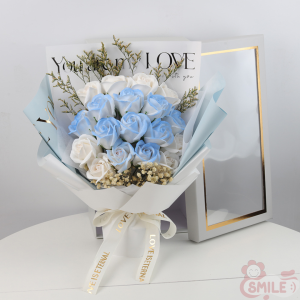 Smile😊 พร้อมส่ง💯 ดอกกุหลาบช่อใหญ่ 18 ดอก พร้อมกล่อง ดอกกุหลาบ ของขวัญวันวาเลนไทน์ กล่องของขวัญ วาเลนไทน์ ดอกไม้ ช่อดอกไม้