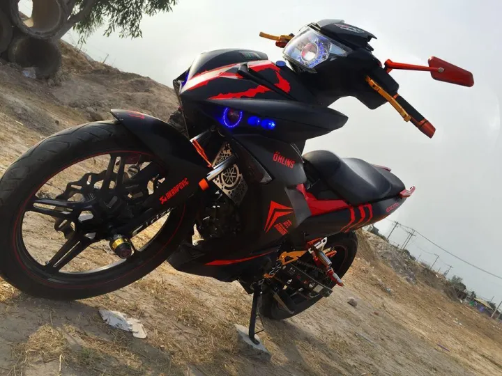 Tem%20tr%C3%B9m%20xe%20m%C3%A1y%20Ex%20150%20%C4%91%E1%BB%99%20%C4%91%E1%BB%8F%20%C4%91en%20m%E1%BA%A1nh%20m%E1%BA%BD%20c%C3%A1%20t%C3%ADnh%20-%20tem%20xe%20m%C3%A1y%20ex150%20thi%E1%BA%BFt%20k%E1%BA%BF%20theo%20y%C3%AAu%20c%E1%BA%A7u%20-%20Tem%20xe%20m%C3%A1y%20ex%20150%20r%E1%BA%BB%20%C4%91%E1%BA%B9p%20v%C3%A0%20ch%E1%BA%A5t%20-%20Image%204