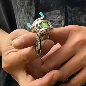 NOBLE YOU Luxury Fishing Reel Necklace Detachable Rotatable Fishing Reel Ring Collarbone Chain Exquisite Men Neck Pendant Fishermen