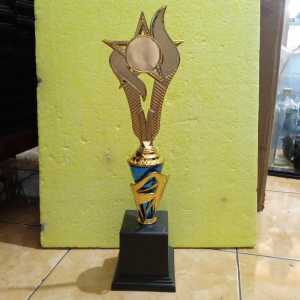 Piala Lomba Juara 1 2 3 4 (f12 body merah raser) "costum" (bisa satuan juga) & free sticker 17 san