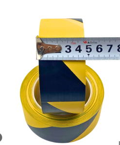 1 CUỘN BĂNG KEO DÁN NỀN  VÀNG - ĐEN CHẤT LIỆU PVC CHỐNG NƯỚC SIÊU XỊN - ĐỘ RỘNG 47MM - DÀI 3MM