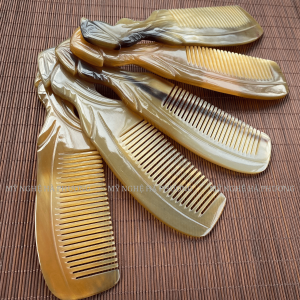 [Tặng Túi Gấm] Lược Sừng Cô Gái Miss Sài Gòn Áo Dài Việt Nam Mỹ nghệ Hà Phương