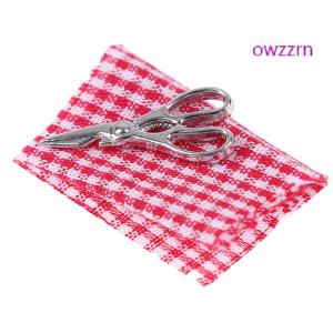 owzzrn 1:12 Dollhouse Mini Furniture Sewing Machine with Scissors for Doll House Decor