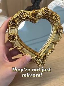 FFBH Three-dimensional Heart-shaped Rose Mirror Photo Frame Mirror Frame Resin Flowers Picture Frames Acrylic Wall Hanging Piece 7M5T2