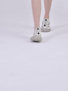 รองเท้าแตะเจ็ปสำหรับผู้หญิง สไตล์ใหม่ฤดูร้อน รองเท้ากีฬากลางแจ้ง ระบายอากาศได้ ไม่ลื่น รองเท้าขับรถ รองเท้าแตะชายหาดแบบปิดนิ้วเท้า