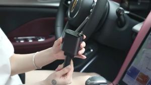 Retractable Fast Car Charger 4-In-1 Car Phone Charger Super Fast Charging Cable Type-C And iOS Car Charger Adapter With USB Ports