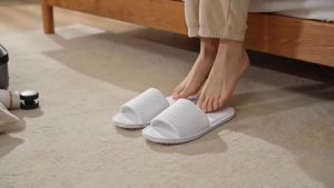 Elandy 2Pairs Open Toe Spa Slippers Non-Slip White SPA Hotel Home Guest Slippers for Spa Party Plane Guest Hotel Travel