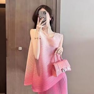 Chất lượng Nova⭐Một người một pleat⭐Hồng xiaoxiang Miyake cuộc sống phù hợp với mùa hè tính khí mới giản dị Net váy màu đỏ hai bộ chi tiết