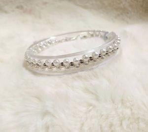 Vòng tay ngọc trai nhân tạo sáng bóng – Phối bi bạc/vàng tinh tế