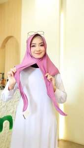 Kabadek Azalea Pet segitiga instan by mardhatillah hijab