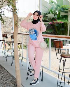 ONESET ZAHIN OVERSIZE ONESET TERLARIS CITAYAM FASHION WEEK