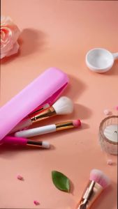 Yongyw. Makeup Brush Organizer Portable Makeup Brush Bag for Travel Silicone Holder Cosmetic Bag