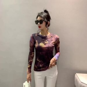 Ammin Áo thun màu gradient dài tay in họa tiết thời trang vòng cổ đơn giản 2024 Áo kiểu thanh lịch ngoại cỡ giản dị tay phồng nhuộm kiểu cột thắt in graffiti gạc cổ điển phong cách Hàn Quốc nữ áo cánh