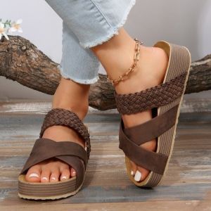 Free Shipping Plus-Size Casual Sandals For Women New Style Flat-Soled Thick-Soled With A Single-Strap Design And A Solid Color