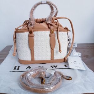 Tas HANWU Serut Wanita Model Terbaru Modis Elegan Selempang Brand Import kd 21