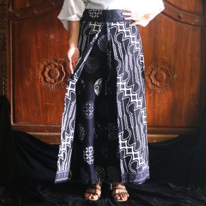 Kulot Batik Wanita PREMIUM Model Layer 2 Motif Parang Hitput