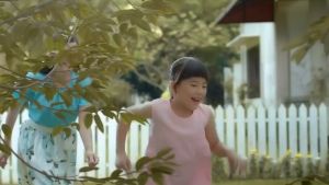 Pure Kids Itchy Cream: Solusi Gatal untuk Bayi & Anak\\n\\nPure Kids Itchy Cream adalah solusi terbaik untuk meredakan gatal pada bayi dan anak, terutama akibat gigitan serangga dan biang keringat. Produk ini dirancang khusus untuk melindungi dan merawat kulit anak-anak, sehingga mereka dapat menjalani aktivitasnya dengan lebih nyaman dan ceria.\\n\\n Apa itu Pure Kids Itchy Cream?\\n\\nPure Kids Itchy Cream adalah krim pereda gatal yang dirancang khusus untuk meredakan gatal akibat gigitan serangga, biang keringat, dan kondisi kulit lainnya pada bayi dan anak. Krim ini memiliki formula yang aman dan efektif, tanpa mengandung bahan kimia berbahaya seperti camphor. Pure Kids Itchy Cream tidak meninggalkan bekas noda di kulit, sehingga sangat cocok digunakan oleh anak-anak.\\n\\n Manfaat Pure Kids Itchy Cream\\n\\nPure Kids Itchy Cream memiliki berbagai manfaat untuk merawat dan melindungi kulit anak-anak:\\n\\n- Meredakan gatal akibat gigitan serangga dan biang keringat.\\n- Anti inflamasi dan anti bakteri, membantu mencegah infeksi dan iritasi.\\n- Melembabkan dan menyejukkan kulit, membuat kulit anak-anak tetap lembab dan nyaman.\\n\\n Komposisi Aman & Efektif\\n\\nPure Kids Itchy Cream dirancang dengan formula khusus yang aman dan efektif untuk merawat kulit anak-anak. Krim ini tidak mengandung bahan kimia berbahaya seperti camphor, sehingga sangat cocok digunakan oleh bayi dan anak-anak. Komposisi krim ini dirancang untuk memberikan manfaat maksimal tanpa risiko iritasi atau efek samping.\\n\\n Cara Menggunakan Pure Kids Itchy Cream\\n\\nMenggunakan Pure Kids Itchy Cream sangat mudah dan praktis. Berikut petunjuk penggunaan krim ini:\\n\\n1. Bersihkan area kulit yang gatal dengan air dan sabun.\n2. Oleskan Pure Kids Itchy Cream secara tipis pada area kulit yang gatal.\n3. Ulangi prosedur ini beberapa kali sehari hingga gatal hilang.\\n\\n Tips Aman & Efektif\\n\\nUntuk hasil terbaik, ikuti beberapa tips berikut saat menggunakan Pure Kids Itchy Cream:\\n\\n- Gunakan Pure Kids Itchy Cream sesuai petunjuk penggunaan.\n- Jangan gunakan krim ini pada area kulit yang terbuka atau luka.\n- Jika gatal tidak hilang setelah beberapa hari penggunaan, konsultasikan dengan dokter anak.\\n\\n Manfaat Utama Pure Kids Itchy Cream\\n\\nPure Kids Itchy Cream memiliki beberapa manfaat utama untuk merawat dan melindungi kulit anak-anak:\\n\\n Redakan Gatal Akibat Gigitan Serangga\\n\\nPure Kids Itchy Cream dapat meredakan gatal akibat gigitan serangga dan biang keringat pada bayi dan anak. Krim ini memiliki formula yang aman dan efektif, sehingga dapat digunakan secara rutin tanpa risiko iritasi atau efek samping.\\n\\n Anti Inflamasi & Anti Bakteri\\n\\nPure Kids Itchy Cream juga memiliki manfaat anti inflamasi dan anti bakteri, membantu mencegah infeksi dan iritasi pada kulit anak-anak. Krim ini dirancang dengan formula khusus yang aman dan efektif, sehingga dapat digunakan secara rutin tanpa risiko iritasi atau efek samping.\\n\\n Melembabkan & Menyejukkan Kulit\\n\\nPure Kids Itchy Cream juga dapat melembabkan dan menyejukkan kulit anak-anak, membuat kulit tetap lembab dan nyaman. Krim ini dirancang dengan formula khusus yang aman dan efektif, sehingga dapat digunakan secara rutin tanpa risiko iritasi atau efek samping.\\n\\n Kesimpulan\\n\\nPure Kids Itchy Cream adalah solusi terbaik untuk meredakan gatal pada bayi dan anak, terutam akibat gigitan serangga dan biang keringat. Produk ini memiliki formula khusus yang aman dan efektif, sehingga sangat cocok digunakan oleh bayi dan anak-anak. Pure Kids Itchy Cream dapat meredakan gatal, anti inflamasi, anti bakteri, melembabkan, dan menyejukkan kulit anak-anak, membuat mereka dapat menjalani aktivitasnya dengan lebih nyaman dan ceria.\\n\\n Kenapa Pilih Pure Kids Itchy Cream?\\n\\nPure Kids Itchy Cream adalah solusi terbaik untuk merawat dan melindungi kulit anak-anak. Produk ini dirancang khusus untuk meredakan gatal akibat gigitan serangga dan biang keringat, serta memiliki formula khusus yang aman dan efektif. Pure Kids Itchy Cream juga memiliki manfaat anti inflamasi dan anti bakteri, serta dapat melembabkan dan menyejukkan kulit anak-anak. Jadi, kenapa tidak memilih Pure Kids Itchy Cream sebagai solusi gatal untuk bayi dan anak Anda?\"\n}