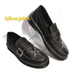khaqi jaring laba laba bintang star Slip On Loafers Bintang Kulit Sintetic Premium Pantofel Docmart