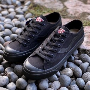 sepatu pria / sepatu Sneakers / Sepatu hitam / sepatu sekolah hitam / sepatu casual / vantela