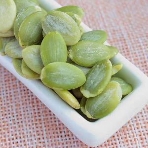 เม็ดฟักทองถุงละหนึ่งโลราคา青瓜粒แตงกวา หั่นเป็นลูกเต๋า