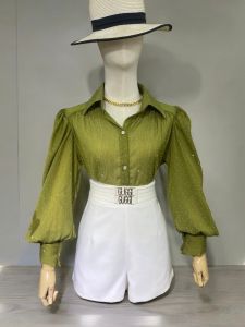 เสื้อ เสื้อเชิ๊ต เสื้อทรงเกาหลี แขนพองแบบเก๋ๆ เสื้อแขนยาว เสื้อแฟชั่น อกฟรีไซด์ 32-44 นิ้ว ยาว 26 นิ้ว ผ้าTwinkie ทอเลื่อม ติดเพรช เกรดพรีเมี่ยม พร้อมส่งจากไทย