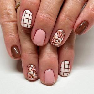 24 Pcs Striped Grid Press On Nail Short Square False Nail Flowers Acrylic Nail Glossy Full Cover Stick On Nail
