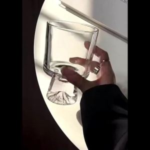 2026 Vintage Mid-Century Glass Cup Ins Style Stemmed Glass for Iced Americano Latte and Drinks Water Cup