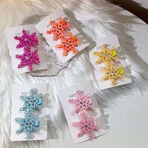 Snowflake Hair Clip for Little Girls Party Hair Accessories Christmas Hairpin Hairpieces Suitable for Everyday Use
