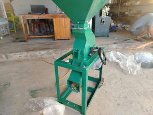 Máy xay vỡ ngô - Nghiền mịn ngô hạt gắn mô tơ 3kw