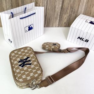 (Auth Tuồn Chính Hãng) Túi Đeo Chéo M L B 3 Màu Siêu Hot Chất Canvas Trẻ Trung Cá Tính Clip Thật Y Hình Size 18cm