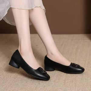 Free Shipping 2026 Spring/Autumn New Collection: Versatile Leather Shoes With A Mid-Heel Chunky Heel Square Toe And Shallow Opening Perfect For Pairing With Dresses