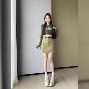 AMMIN กระโปรงเดินทางของผู้หญิงเข็มขัดเอวสูงแฟชั่นสไตล์เกาหลีกระโปรงสะโพกผ้าฝ้ายผ้ายีนส์ทรงหลวมลำลองฤดูร้อนใน2024