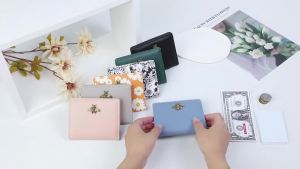 กระเป๋าสตางค์ผู้หญิงขนาดเล็ก RFID กระเป๋าสตางค์พับสองชั้นแบบมีชิลด์ กระเป๋าสตางค์ผู้หญิงขนาดเล็กและบางพิเศษ กระเป๋าสตางค์ขนาดเล็ก สีเขียวเข้ม RFID กระเป๋าสตางค์