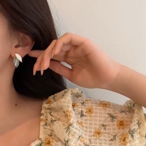Anting Daun Hutan Forest Leaf Earrings Korean Style Elegant Minimalist Stud Earring Women Gift