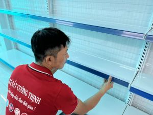 Nẹp nhựa meka lắp kệ siêu thị ( dài 70cm 90cm 120cm )