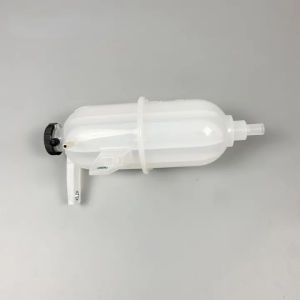 Coolant Tank Toyota Hilux/Innova/Fortuner Coolant Tank Reservoir Tank Auxiliary Tank Coolant Tank