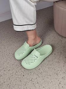 WomenS Summer Lightweight Non-Slip Outdoor Indoor Flat Beach Sandals Water-Resistant Clogs For Women