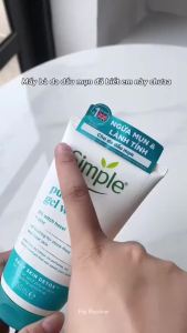 Sữa rửa mặt Simple ngừa mụn kiềm dầu giảm bóng nhờn Purifying Gel Wash 150ml