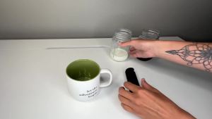 Powerful Milk Frother Wand -Handheld Milk Frother with Stainless Steel Whisk - Battery-Powered Drink Mixer for Coffee Lattes Cappuccinos Matcha - Coffee Enthusiasts Gift - Black