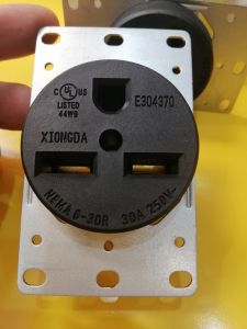 Ổ cắm 3 chân (30A-250V) dùng cho bếp từ Nhật
