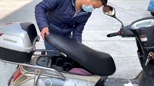 Universal Motorcycle Seat Cover Two-Sided PU Leather Villus Sunscreen Waterproof For Motorbike