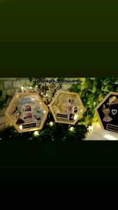 Hexa Flower in Frame - Kado Pernikahan - Kado Ultah Rustik - Hampers Wisuda