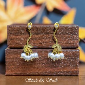 [Studs & Such] 925 Silver Elegant Drop Earrings With Genuine Freshwater Pearls Tassel