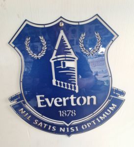 โลโก้เอฟเวอร์ตัน Everton สเกลขนาด 50 * 48 เซนติเมตรเหล็กหนา 2.5 มิลลิเมตรน้ำหนัก 1.5 กิโลกรัม แบบแขวนติดผนังพ่นสี 2K สีพ่นรถยนต์ภายนอกสวยงามคงทนไม่ลอกไม่ร่อนไม่เป็นสนิม แข็งแรงไม่เสียรูป ติดตั้งได้ทุกที่ทั้งภายนอกภายในอาคารบ้านเรือนทนแดดทนฝนพฤษภาวะอากาศ