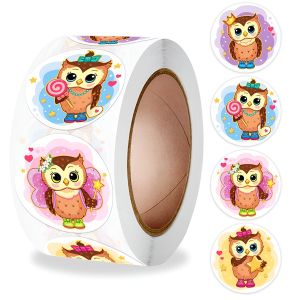 Cuộn 500 sticker sticker khen thưởng cho bé với nhiều hình thú đáng yêu màu sắc bắt mắt khiến những giờ học của bé thêm sinh động Baby-S – SST012