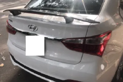 Đuôi gió cánh lướt gió thể thao Grand i10 2014-2015-2016-2018-2019-2020-2021-2022 có đèn loại đẹp mộc chưa sơn