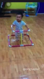 (ส่งฟรี+แถมกาวร้อน) พีวีซีหัดเดินเด็ก สีขาว รถหัดเดินแข็งแรงไม่แตกหักง่าย รถผลักเดิน อุปกรณ์ช่วยหัดเดิน ช่วยเสริมพัฒนาการตั้งแต่ก้าวแรก ออกใบกำกับภาษีได้